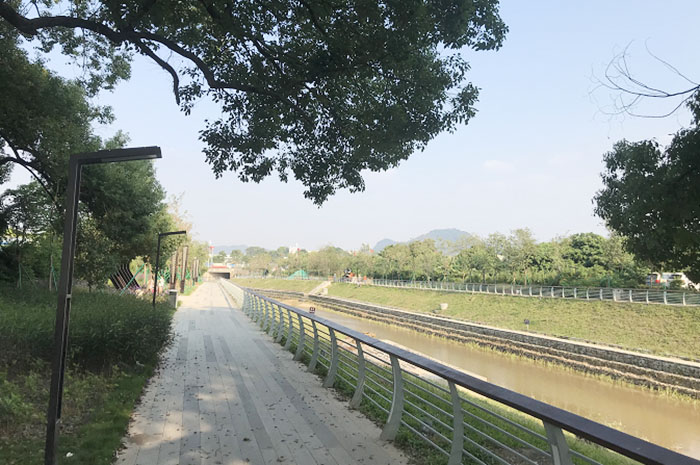 深圳市翠湖公园照明亮化_草坪灯、洗墙灯亮化工程案例 深圳市翠湖公园照明亮化_草坪灯、洗墙灯亮化工程案例
