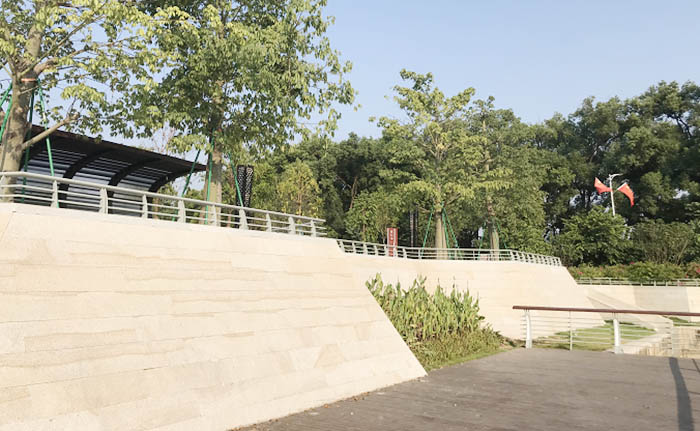 深圳市翠湖公园照明亮化_草坪灯、洗墙灯亮化工程案例 深圳市翠湖公园照明亮化_草坪灯、洗墙灯亮化工程案例